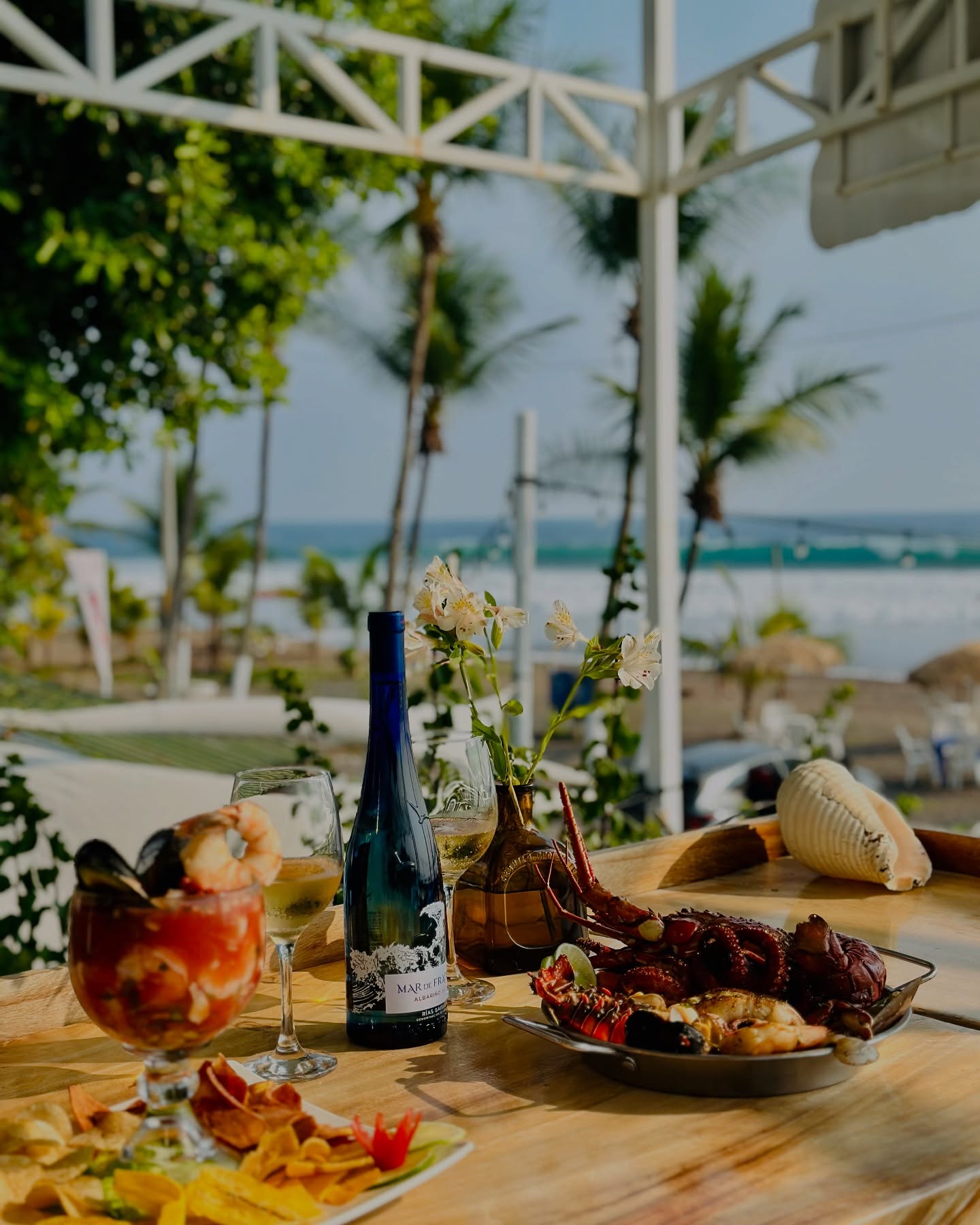 seafood samudio's sunset view